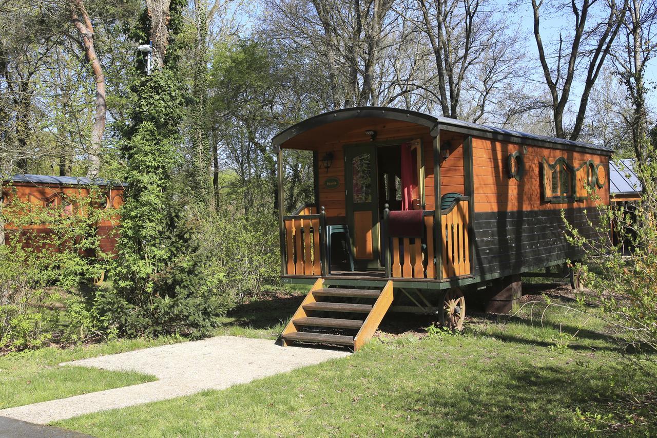 Roulottes De Bois Le Roi Villa Exterior photo